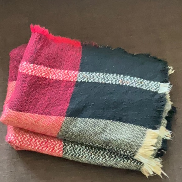 Simons 56 inch square scarf - Picture 3 of 3